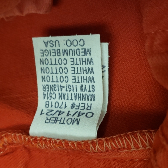 MOTHER The Insider Crop Step Fray in Chalk New Year's Red (25" waist) - Picture 7 of 11